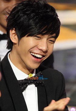 Kang Ho Dong ได้รับรางวัล Entertainment DaeSang เป็นปีที่ 2 ติดต่อกัน