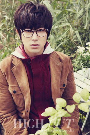 Yunho ถ่ายแบบให้นิตยสาร High Cut