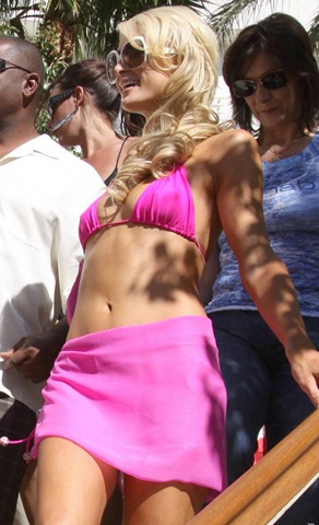 [paris_hilton_hot_sex_actress_23[4].jpg]