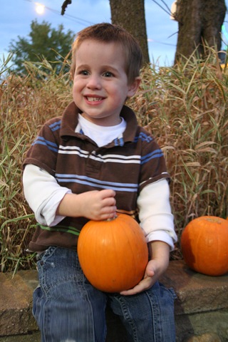[PumpkinPicking2009-2[2].jpg]