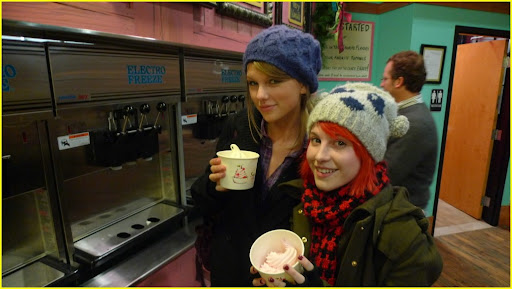 taylor-swift-new-pictures-01.jpg