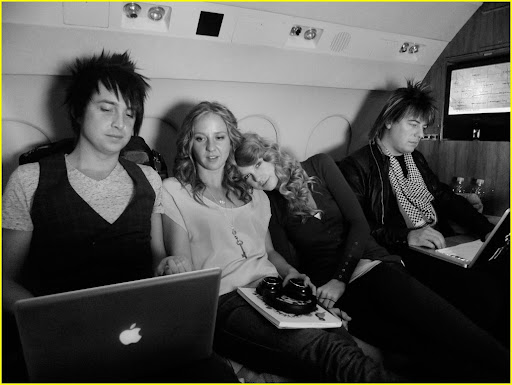taylor-swift-new-pictures-02.jpg