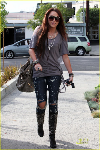 Miley Cyrus gets her morning coffee before heading to Beverly Hills for a hair appointment. <P> Pictured: Miley Cyrus <B>Ref: SPL149716 090110 </B><BR/> Picture by: Clint Brewer / Splash News<BR/> </P><P> <B>Splash News and Pictures</B><BR/> Los Angeles: 310-821-2666<BR/> New York: 212-619-2666<BR/> London: 870-934-2666<BR/> photodesk@splashnews.com<BR/> </P>