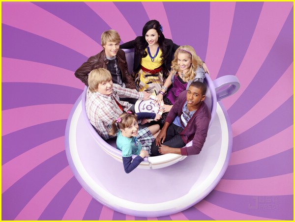 http://lh6.ggpht.com/_5o0lauHsu1A/S2LeXbeicaI/AAAAAAAAFt8/01jkykrdn2w/s640/demi-lovato-sonny-promos-14.jpg