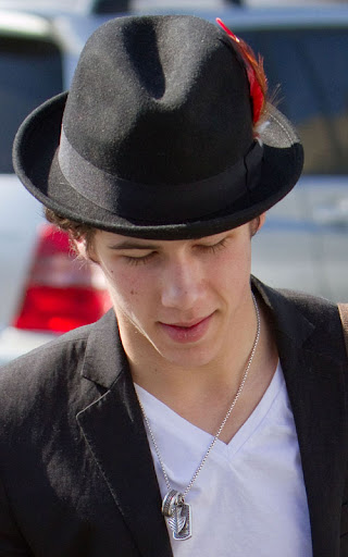 Los Angeles, CA - Nick Jonas seed having a relaxing day and catching up with a pal over some lunch at a L.A. eatery this afternoon.  The teen heartthrob later grabbed an iced coffee at his local Starbucks and kept it cool when some fans spotted him under his fedora hat.GSI Media      February 12, 2010Steve Ginsburg310 505-8447323 423-9397323 656-2486Keith Stockwell310 261-8649sales@ginsburgspalyinc.comginsburgspalyinc@gmail.comsteve@ginsburgspalyinc.comkeith@ginsburgspalyinc.com