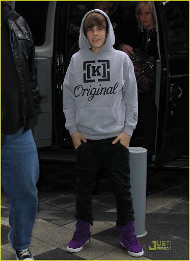 #4732283 Singer Justin Bieber hit the BET headquarters in New York City, New York on March 22, 2010. Justin is the new love interest to many young ladies and causes a ruckus everywhere he goes.
Fame Pictures, Inc - Santa Monica, CA, USA - +1 (310) 395-0500