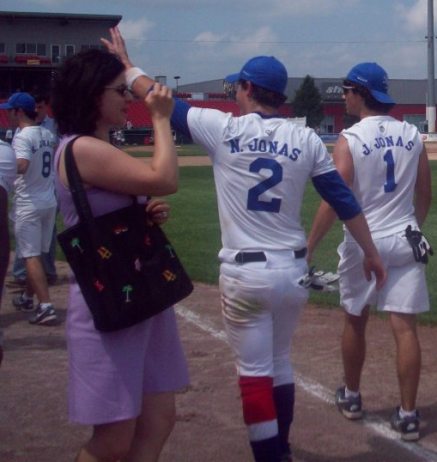 jonas-brothers-boston-dogs (27).jpg