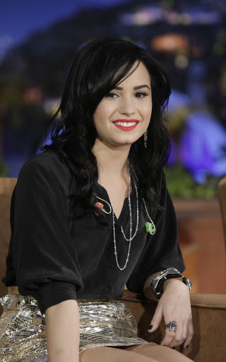 demi-lovato-7179-8.jpg