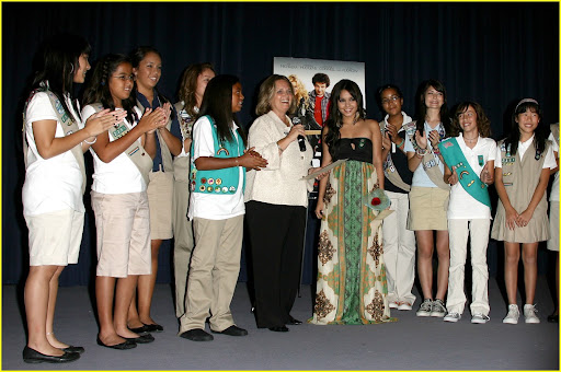 vanessa-hudgens-girl-scout-03.jpg