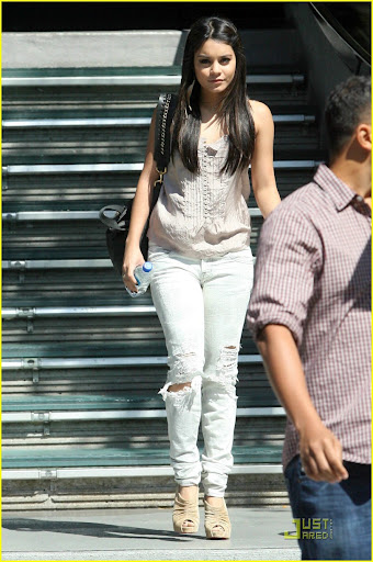 vanessa-hudgens-westwood-wonderful-03.jpg