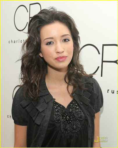 christian-serratos-paper-heart-premiere-02.jpg