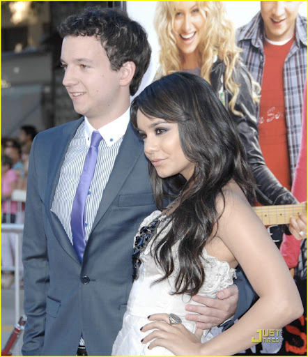 vanessa-hudgens-bandslam-premiere-07.jpg
