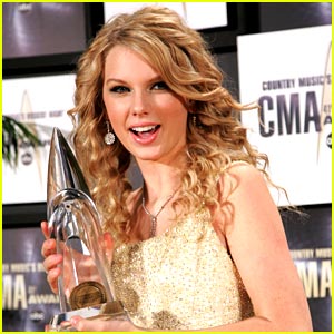 taylor-swift-cma-nomination.jpg