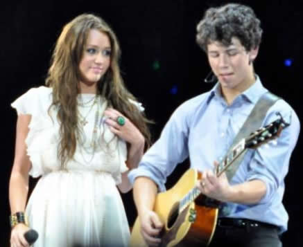 mr-mrs-nick-jonas.jpg