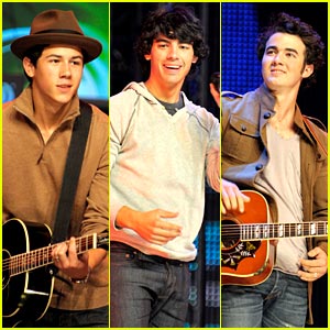 jonas-brothers-we-day.jpg