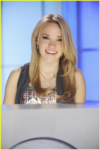 DISNEY CHANNEL NEW YEAR'S EVE STAR SHOWDOWN - Favorite Disney Channel stars compete in five game show challenges during the "New Year's Eve Star Showdown" programming event THURSDAY, DECEMBER 31 (6:00 p.m. - 12:30 a.m. ET/PT) on Disney Channel. (DISNEY CHANNEL/ERIC MCCANDLESS) EMILY OSMENT