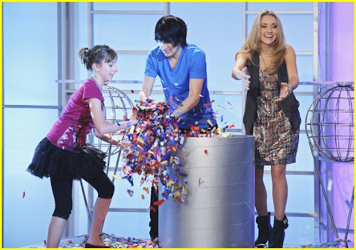 DISNEY CHANNEL NEW YEAR'S EVE STAR SHOWDOWN - Favorite Disney Channel stars compete in five game show challenges during the "New Year's Eve Star Showdown" programming event THURSDAY, DECEMBER 31 (6:00 p.m. - 12:30 a.m. ET/PT) on Disney Channel. (DISNEY CHANNEL/ERIC MCCANDLESS) ALLISYN ASHLEY ARM, MITCHEL MUSSO, EMILY OSMENT