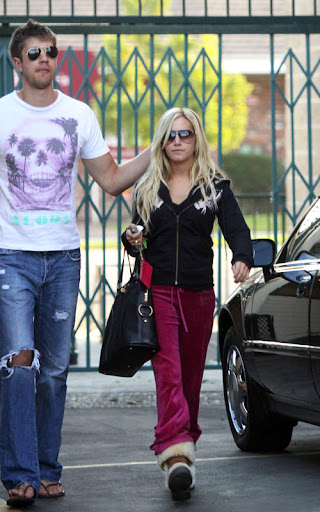 ashley-tisdale-11279-6.JPG