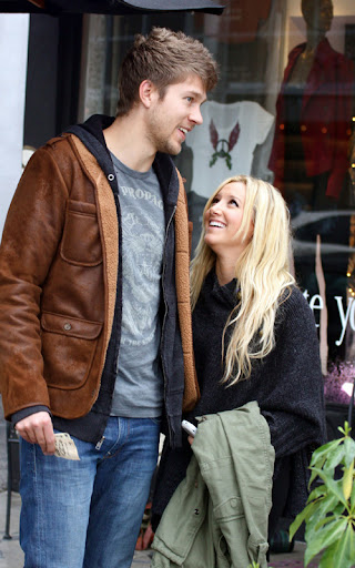 #4195619 Ashley Tisdale