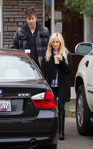 *EXCLUSIVE* Toluca Lake, CA - Ashley Tisdale spent the day after Christmas with her family and her handsome and polite boyfriend, Scott Speer.  After having breakfast at a local cafe, Ashley and Scott grabbed a quick coffee drink from Starbucks to help them jumpstart the day.  GSI Media      December 26, 2009  Steve Ginsburg 310 505-8447 323 423-9397 323 656-2486 Keith Stockwell 310 261-8649 sales@ginsburgspalyinc.com ginsburgspalyinc@gmail.com steve@ginsburgspalyinc.com keith@ginsburgspalyinc.com