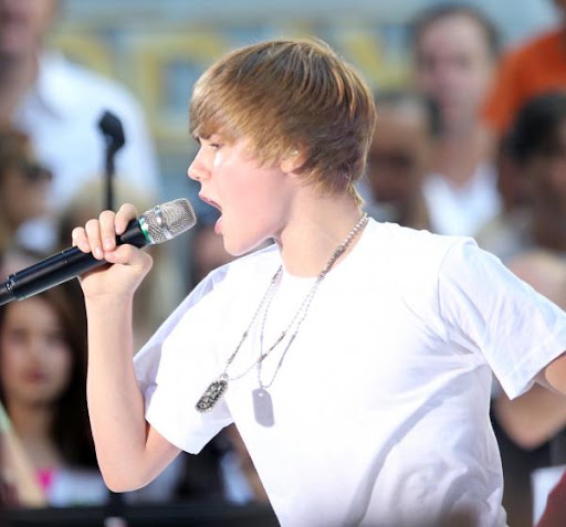 justin-bieber-rocks-today-show (3).jpg