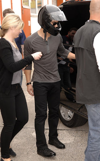 taylor-lautner-061910-3.jpg
