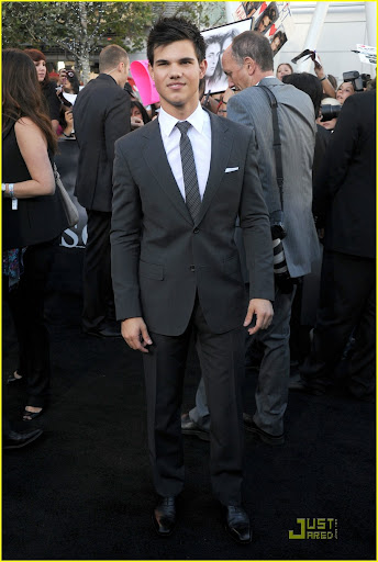 LOS ANGELES, CA - JUNE 24: Actor Taylor Lautner arrives at the premiere of Summit Entertainment's "The Twilight Saga: Eclipse" during the 2010 Los Angeles Film Festival at Nokia Theatre L.A. Live on June 24, 2010 in Los Angeles, California. (Photo by Frazer Harrison/Getty Images)