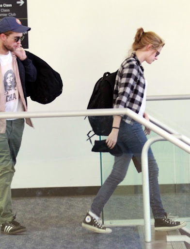 robert-kristen-public-love (2).jpg