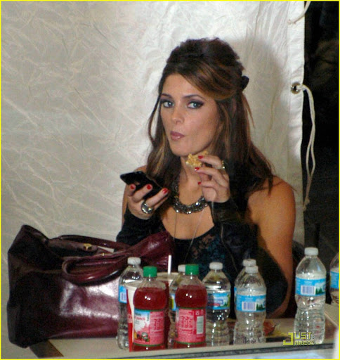 MAVRIXONLINE.COM - DAILY MAIL ONLINE OUT - EXCLUSIVE!! Ashley Greene dons thigh high suede boots and a fur coat for scenes in her latest movie LOL with Miley Cyrus. The actress is reportedly dating Joe Jonas. Detroit, MI. 8/26/10.Fees must be agreed prior to publication.Byline, credit, TV usage, web usage or linkback must read MAVRIXONLINE.COM.Failure to byline correctly will incur double the agreed fee.Tel: 305 542 9275 or 954 698 6777.