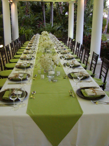 Finally a Venue./Cute Barn/ Need decor HELP :  wedding Green+White+table+with+glass