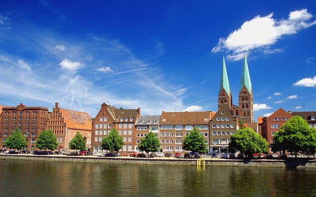 [lubeck-scenery-wallpapers_12213_1440x900[2].jpg]