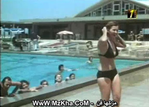 فيديو فضيحة ميرفت امين وهي بالبكيني