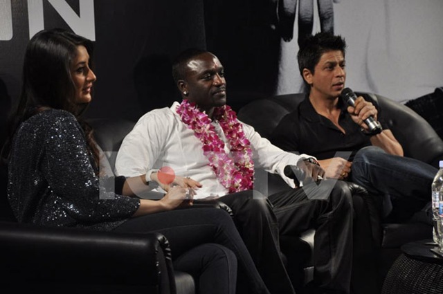[Kareena Kapoor looking gorgeous at Ra.One. event& (2)[2].jpg]