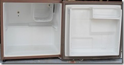 Inside-Sanyo-fridge