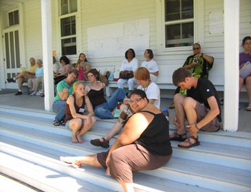 Friends at Illinois Yearly Meeting Friends at Illinois Yearly Meeting