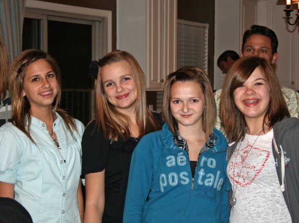 [kate&gals2010.jpg]