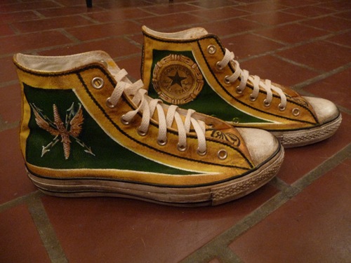 [findlay kicks3[2].jpg]
