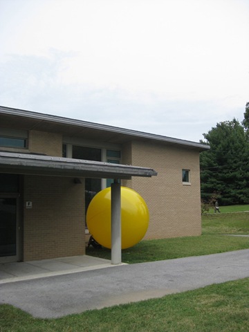 [Yellow Balloon 076[2].jpg]