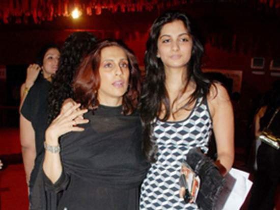 Image Dimension: 550x412 Kids of Bollywood Stars: Ajay Devgan and Kajol, Shahrukh Khan, Akshay and Twinkle Khanna, Saif Ali Khan, Sri Devi and Boney Kapoor, Aamir Khan, Anil Kapoor...