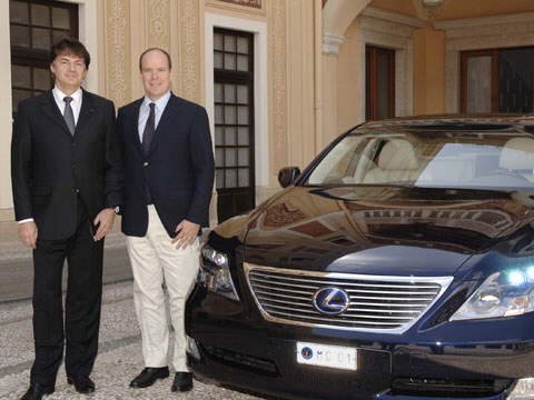 Image Dimension: 480x360 Presidential Cars from around the Globe... See which President drives what car!