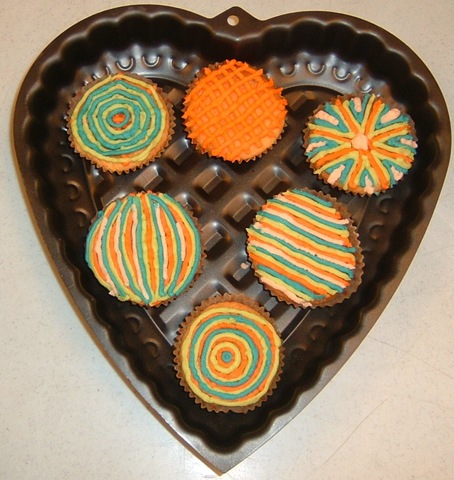 [JCMD01CupCakesofLove2.jpg]