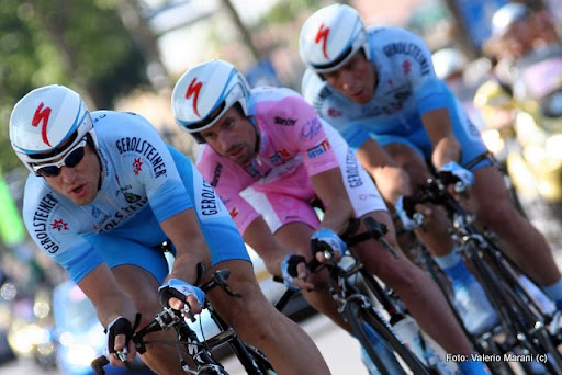 IMAGE: http://lh6.ggpht.com/_6Jdf5m6qU3Y/S1jWRlaTH-I/AAAAAAAABgA/-wLPLAZBtg8/IMG_3820%20copia%202.jpg