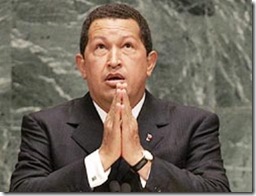 hugo-chavez-orando