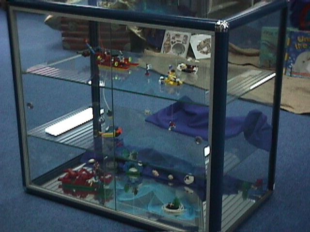 [Iso view of display cabinet[5].jpg]