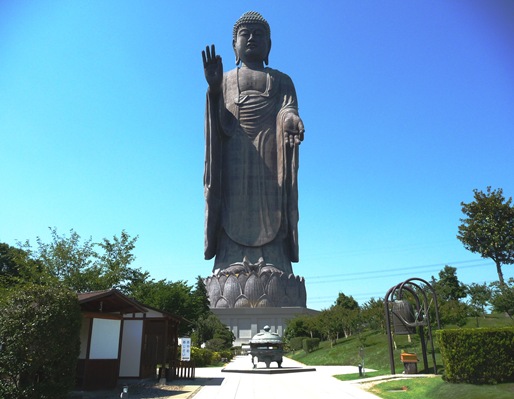 7. ushiku daibutsu