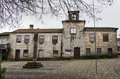 [Belmonte - biblioteca municipal - antiga casa da camara de belmonte 1[4].jpg]
