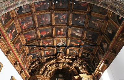 [Mêda - Glória Ishizaka - interior da igreja matriz - caxotões[4].jpg]