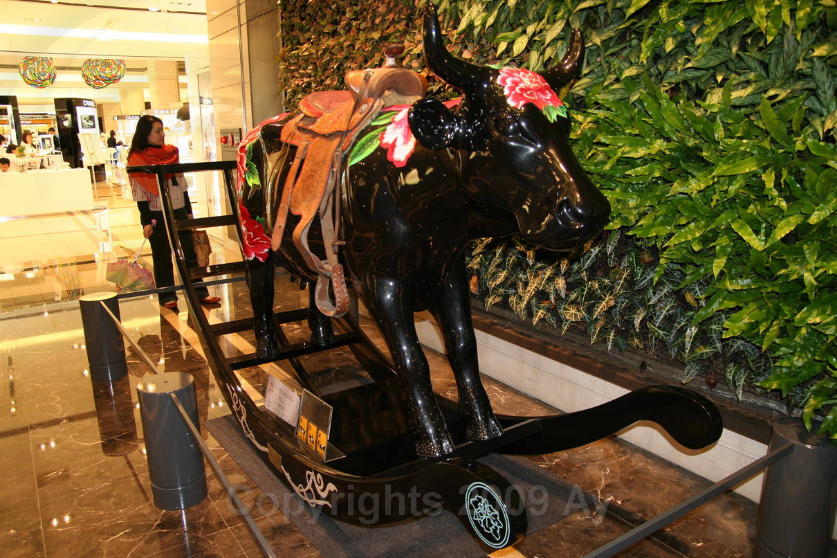 [TW-CowParade-0272.JPG]