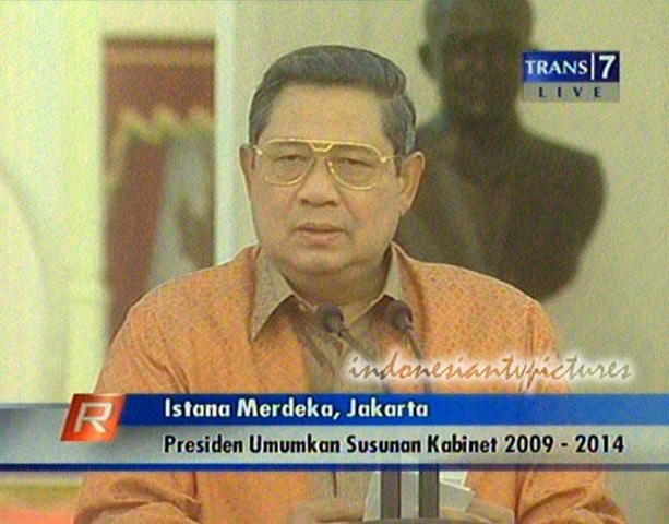 [SBY Announces The List of His Ministers[3].jpg]