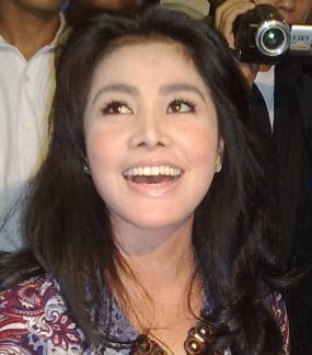 [Cici Paramida 2[2].jpg]